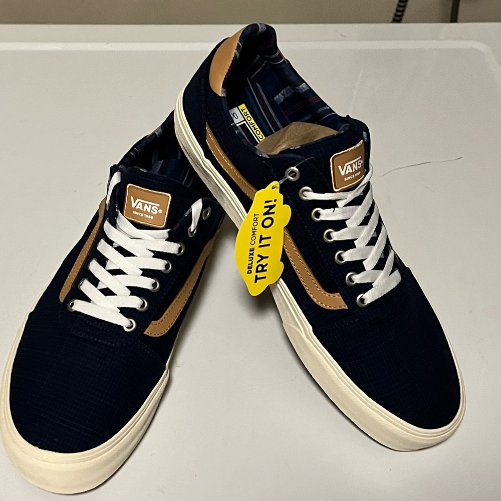 Vans Ward Delux Low-Top Sneakers Blue/Yellow men’s 13 US/12 UK new in box.